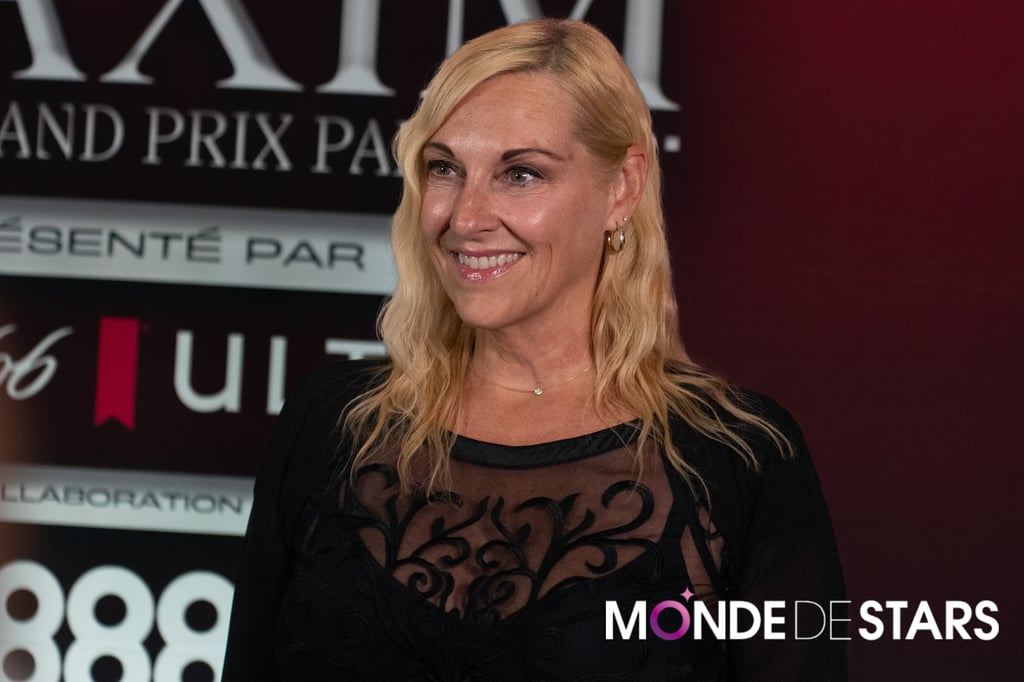 Alicia Moffet fait tourner les têtes avec sa superbe tenue en léopard au Maxim Grand Prix Party