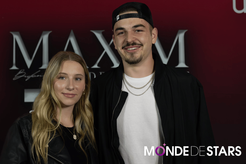 Alicia Moffet fait tourner les têtes avec sa superbe tenue en léopard au Maxim Grand Prix Party