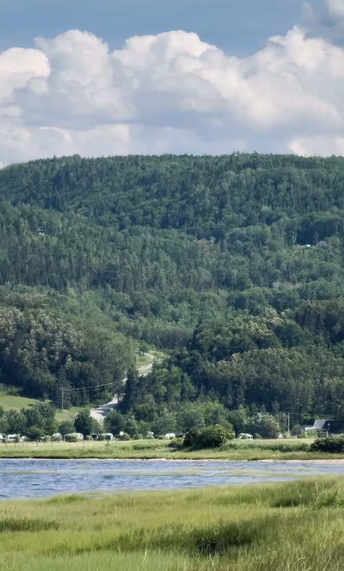 Géraldine Lamarche de Salut Bonjour fait tourner les têtes pendant ses vacances au Québec