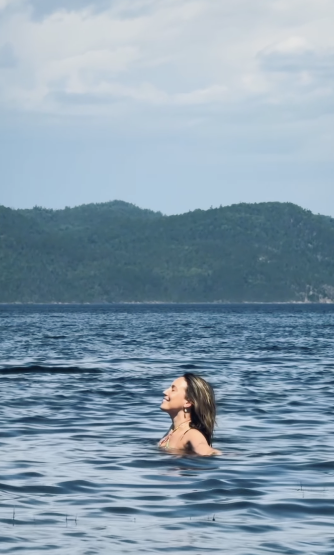 Géraldine Lamarche de Salut Bonjour fait tourner les têtes pendant ses vacances au Québec