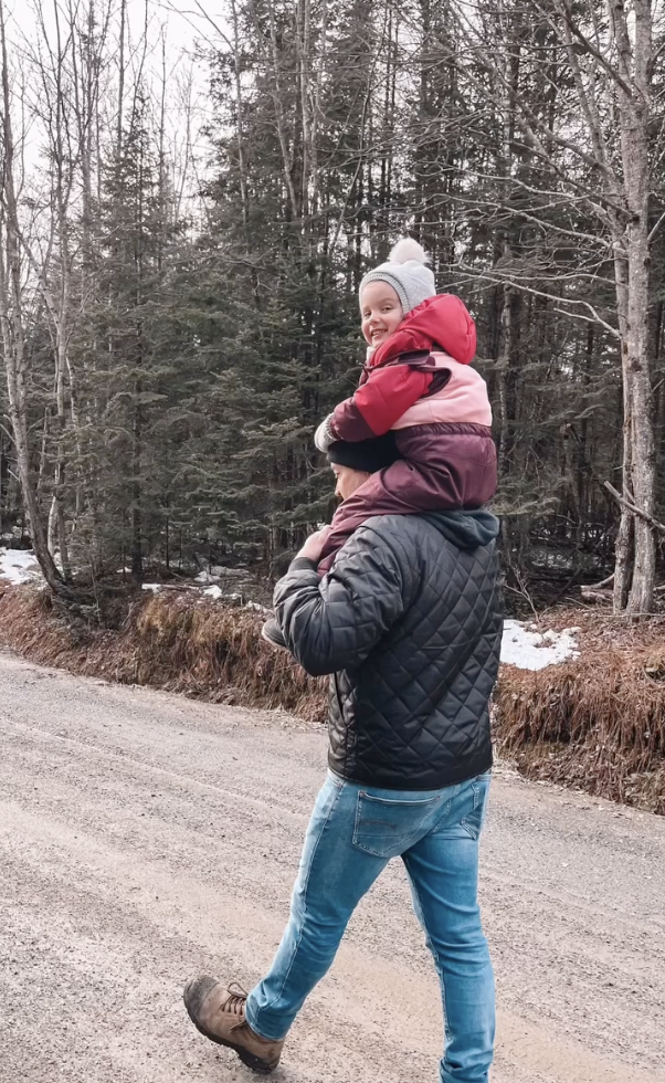 Mario Tessier publie une rare photo avec sa petite-fille et elle est tellement mignonne