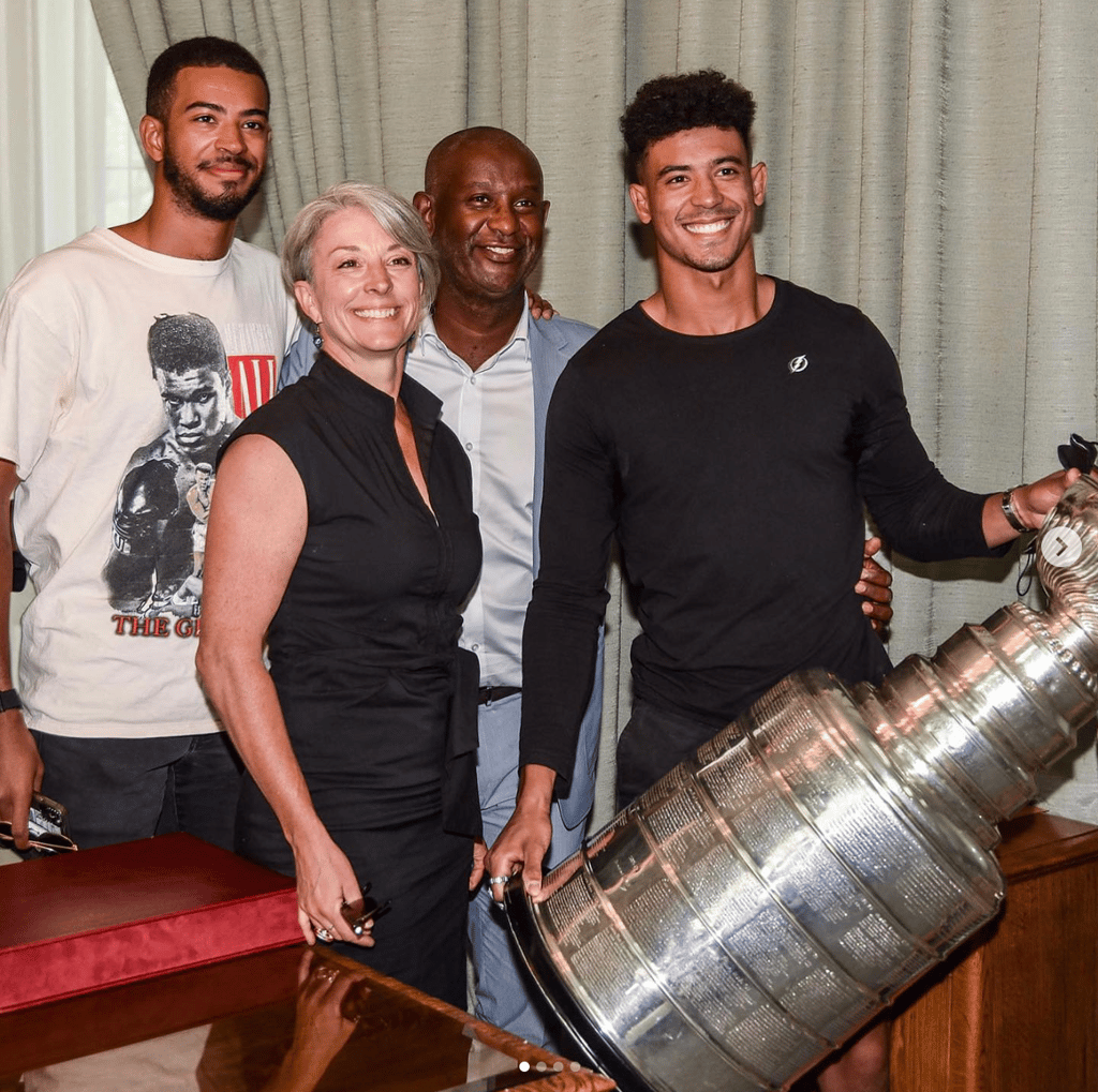 10 photos de Mathieu Joseph, le hockeyeur québécois qui fréquenterait déjà Maude d'Occupation Double