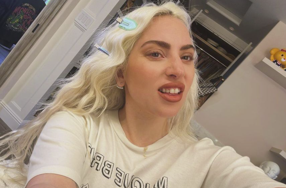 Lady Gaga brise le silence concernant les rumeurs d'une possible grossesse