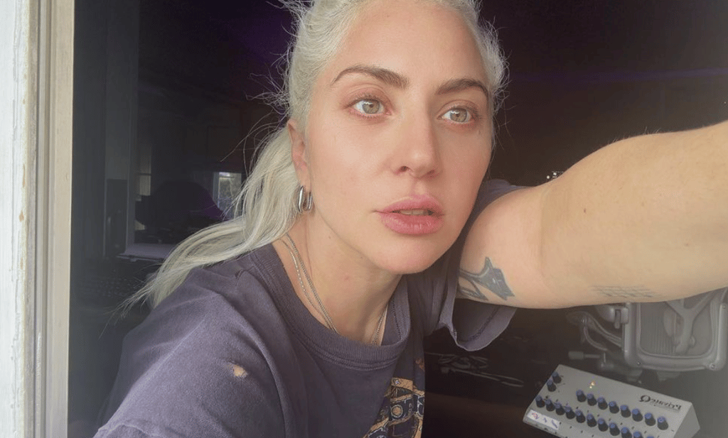 Lady Gaga brise le silence concernant les rumeurs d'une possible grossesse