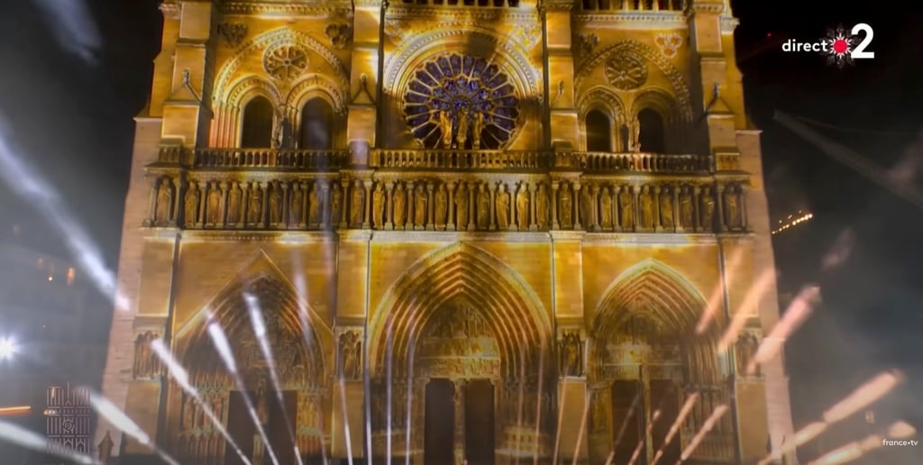 La prestation de Garou vole la vedette lors de la réouverture de la cathédrale Notre-Dame de Paris.