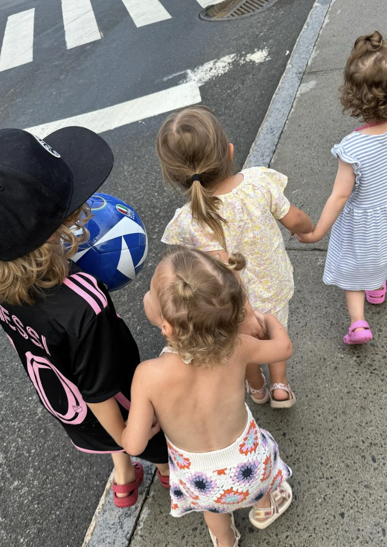 Ludovick Bourgeois fait craquer tout le monde en prenant la pose avec ses enfants