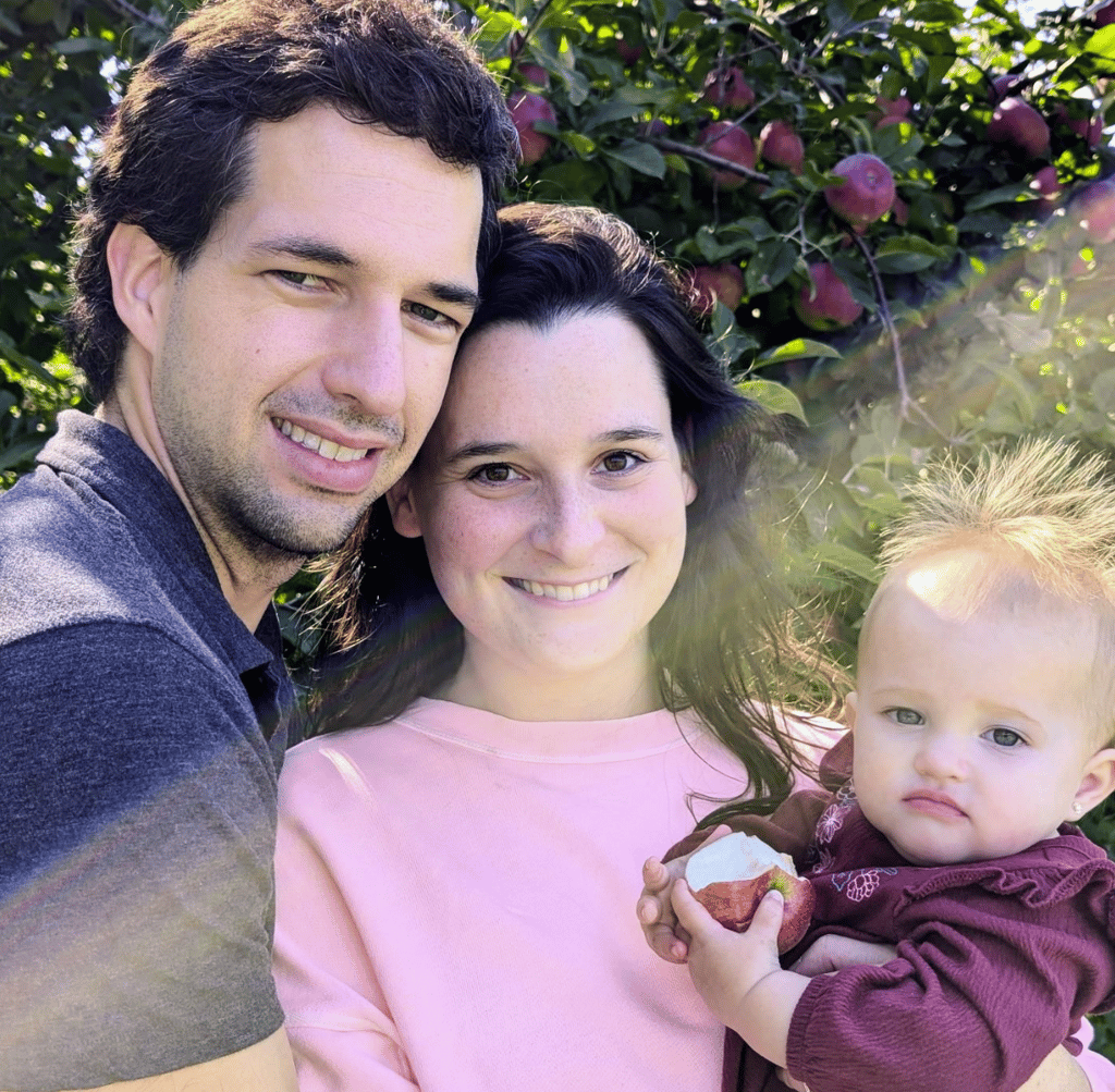 Rosalie Taillefer-Simard publie une rare photo en famille et sa fille a tellement grandi