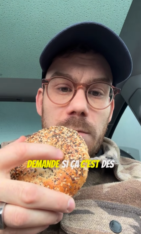 L'humoriste Alexandre Bisaillon s'en prend à Tim Hortons dans une vidéo sans filtre. 