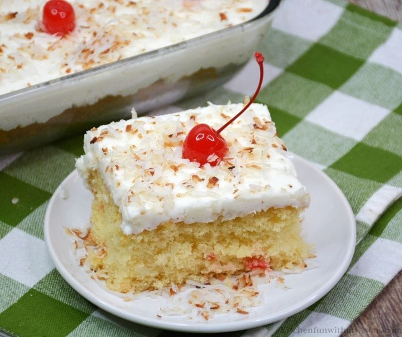 Succulent gâteau Piña Colada