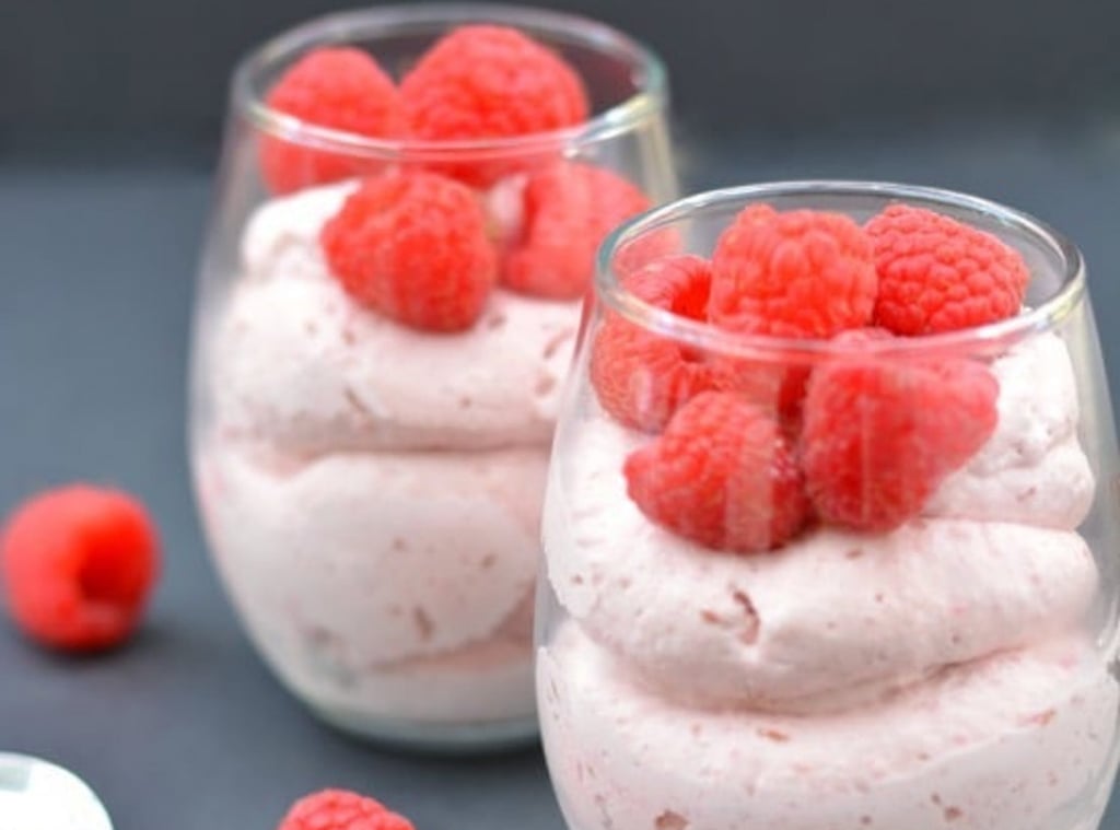 Une mousse aux framboises légère comme un nuage 