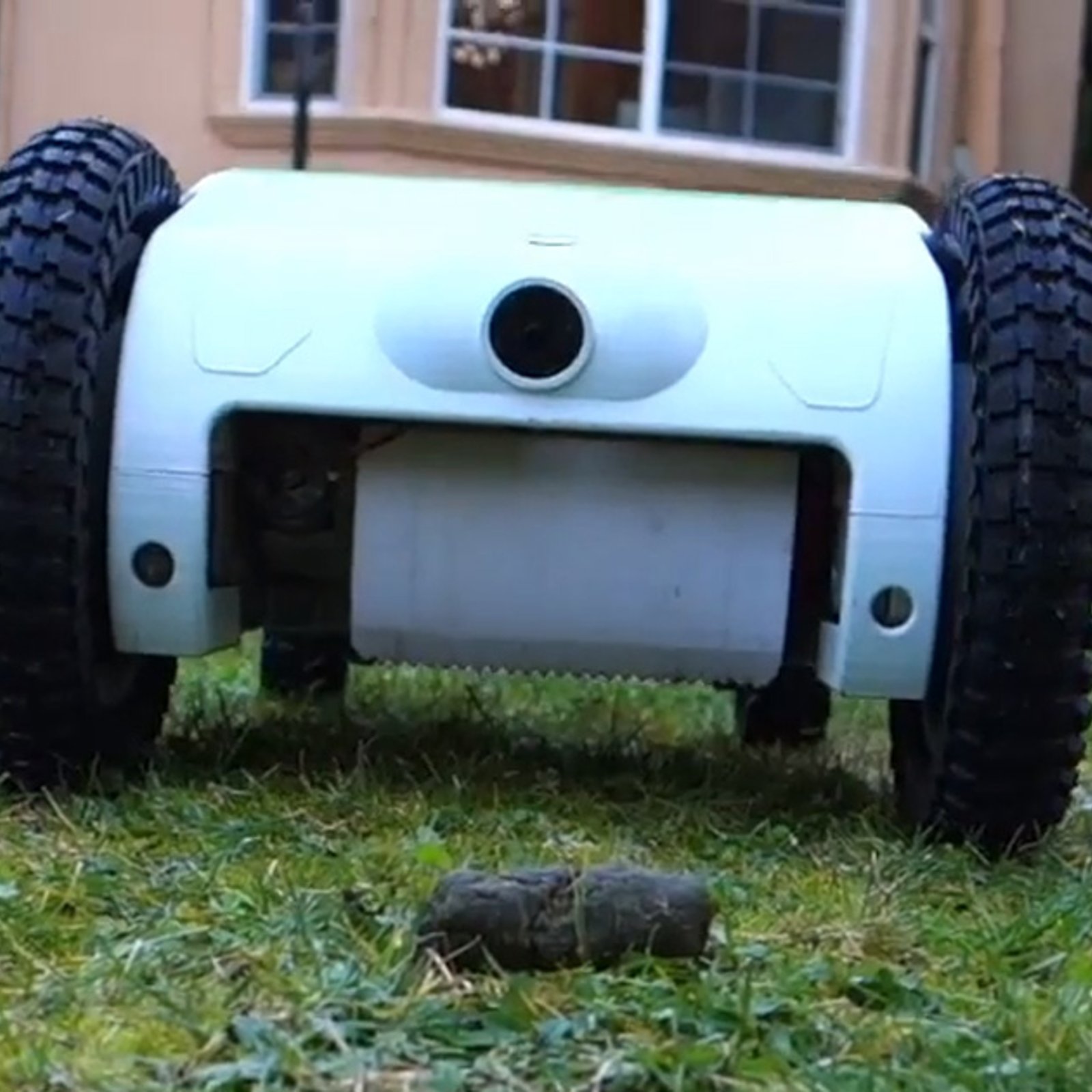 Une invention qui pourrait plaire aux propriétaires de chiens: un robot qui trouve et ramasse automatiquement les crottes!