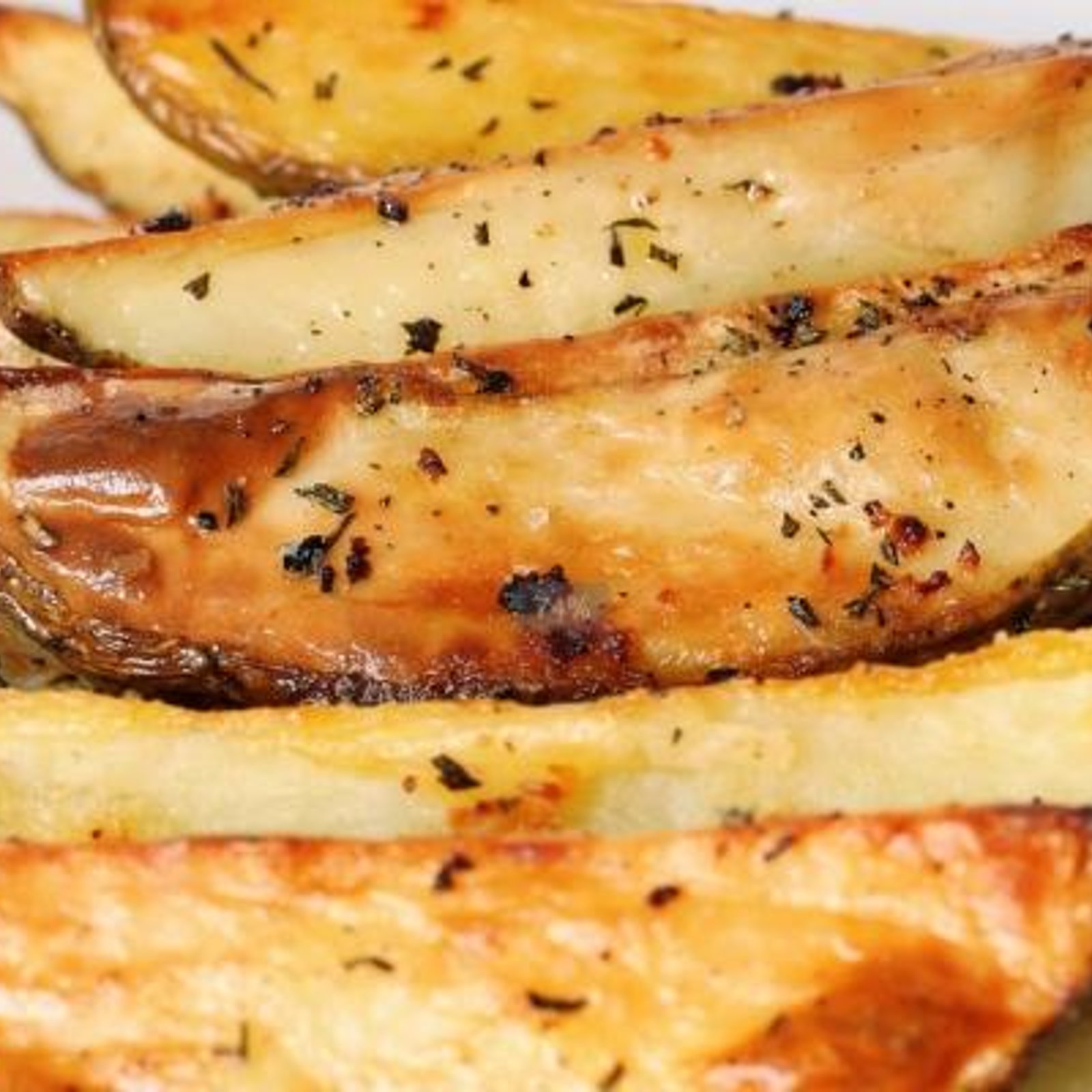 Pommes de terre au four à l'ail et au parmesan