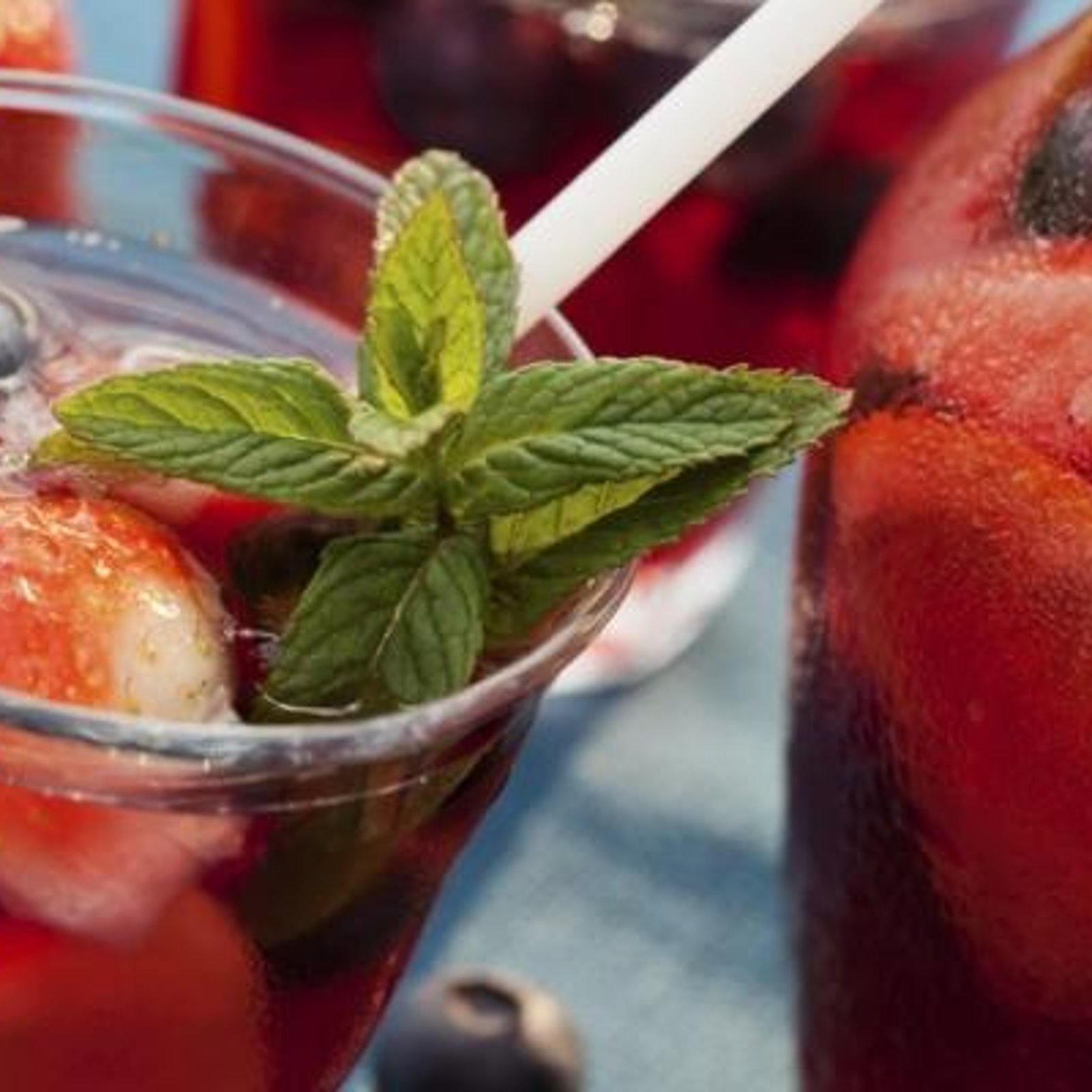 Vin rouge et cidre de pomme..Une sangria parfaite pour l'été