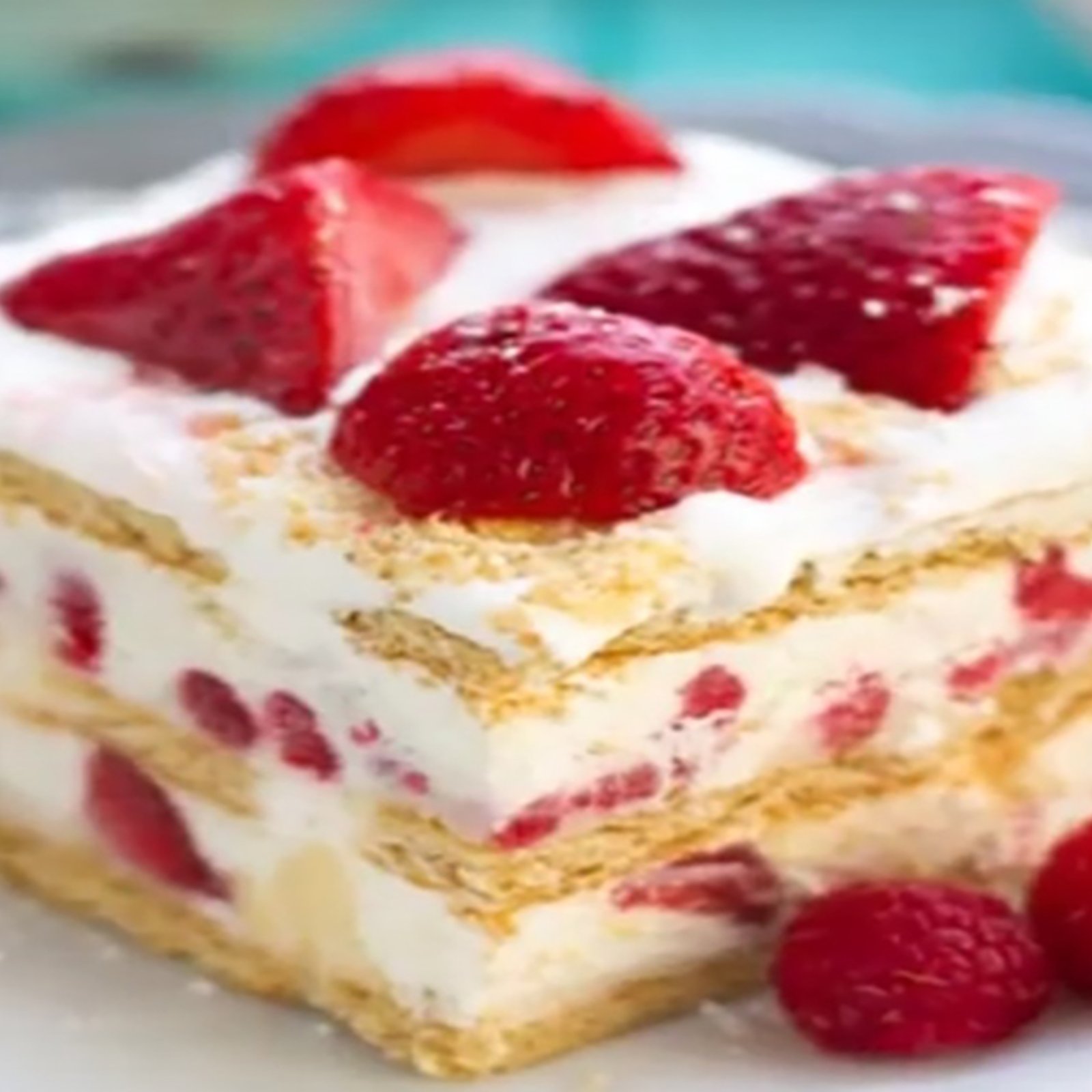 ❤️ Ce gâteau aux fraises SANS CUISSON est tout ce dont vous avez besoin en ce jour de st-valentin! ❤️