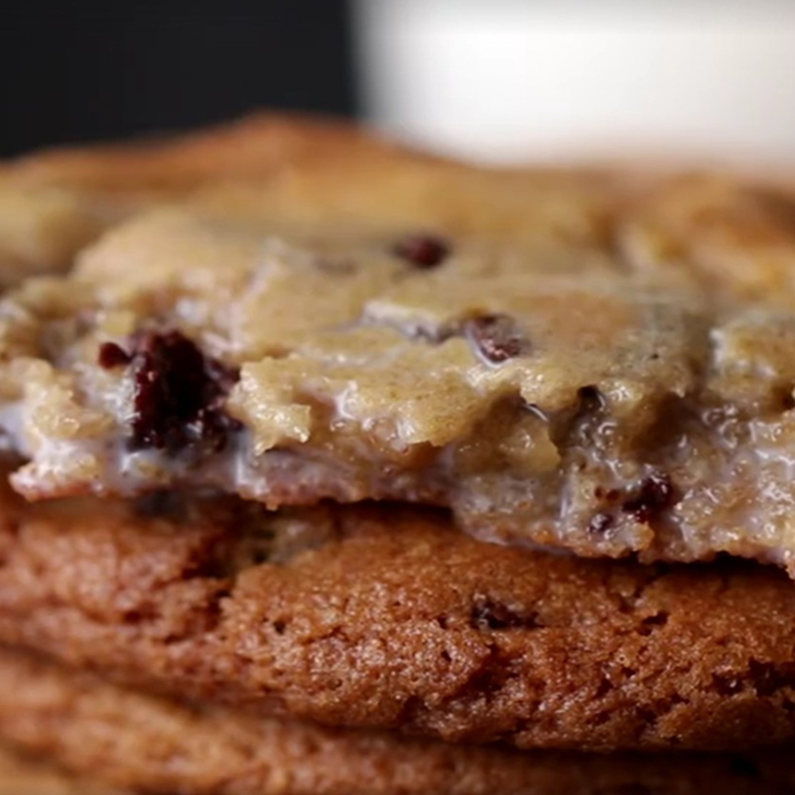 Vidéo : Ces biscuits aux brisures de chocolat sont MAGNIFIQUES! Et on vous donne la recette...