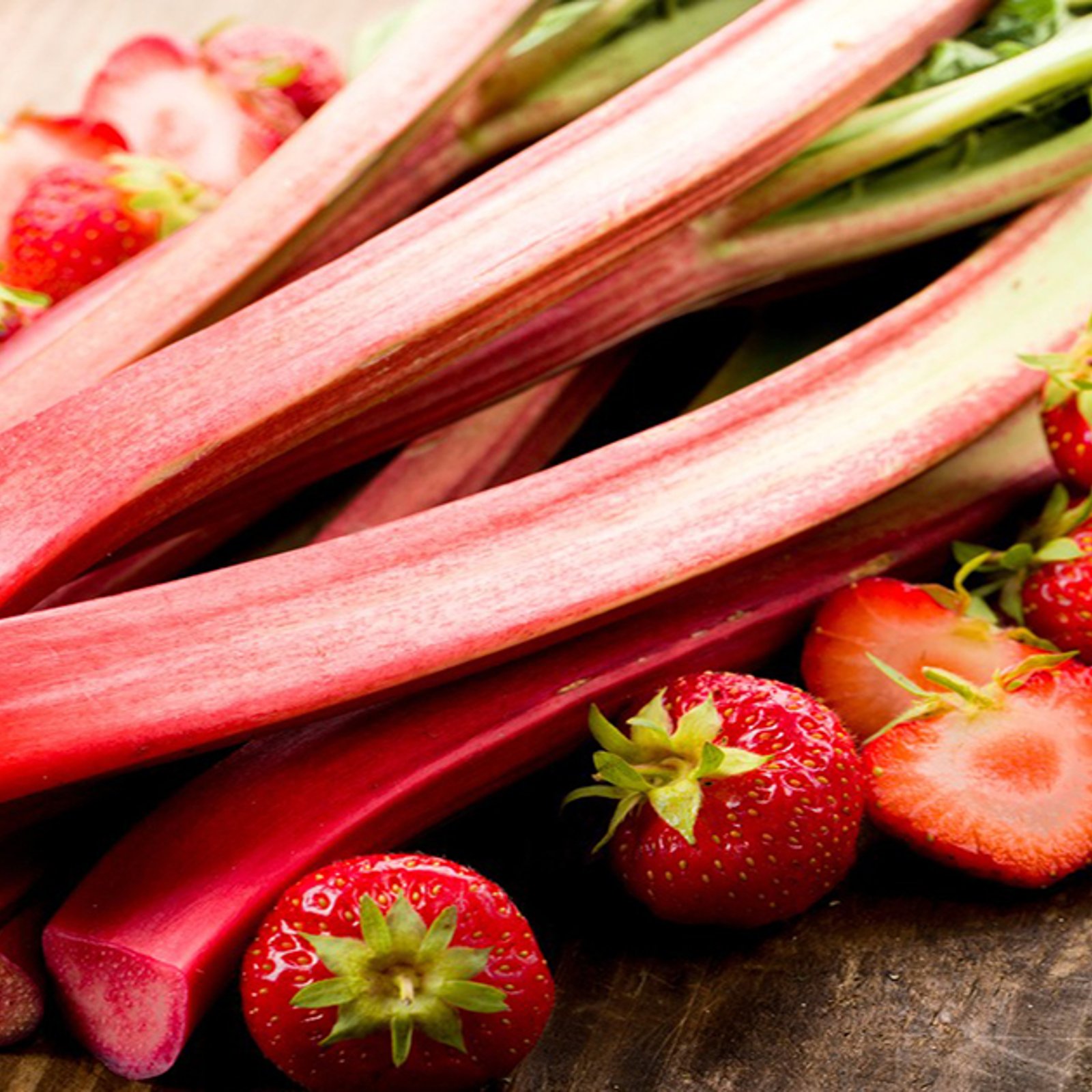 C'est le meilleur moment de l'année pour la confiture Rhubarbe &amp; fraise! 