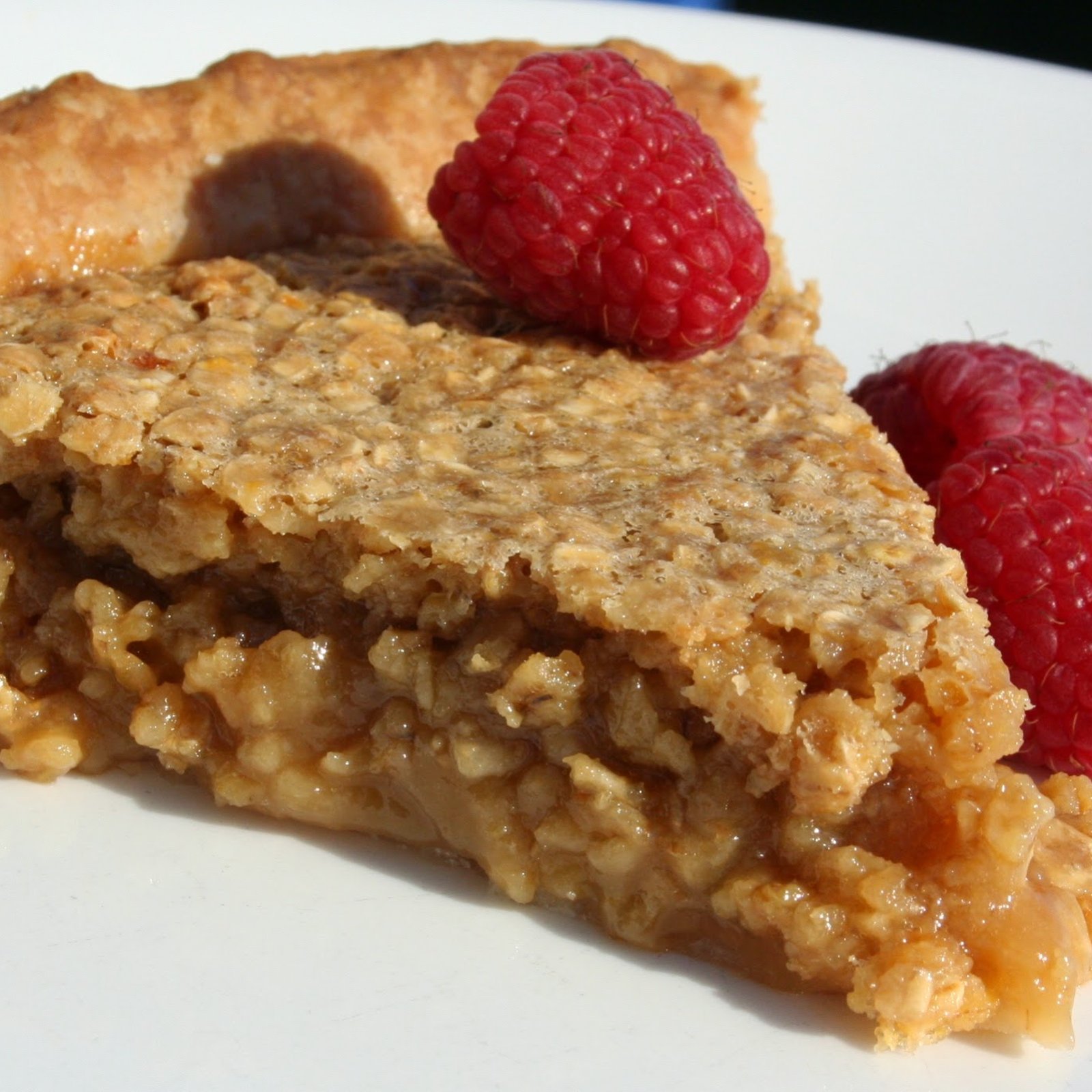 Les classiques ne meurent jamais : cette tarte au sucre et au gruau ravira toujours nos papilles gourmandes!