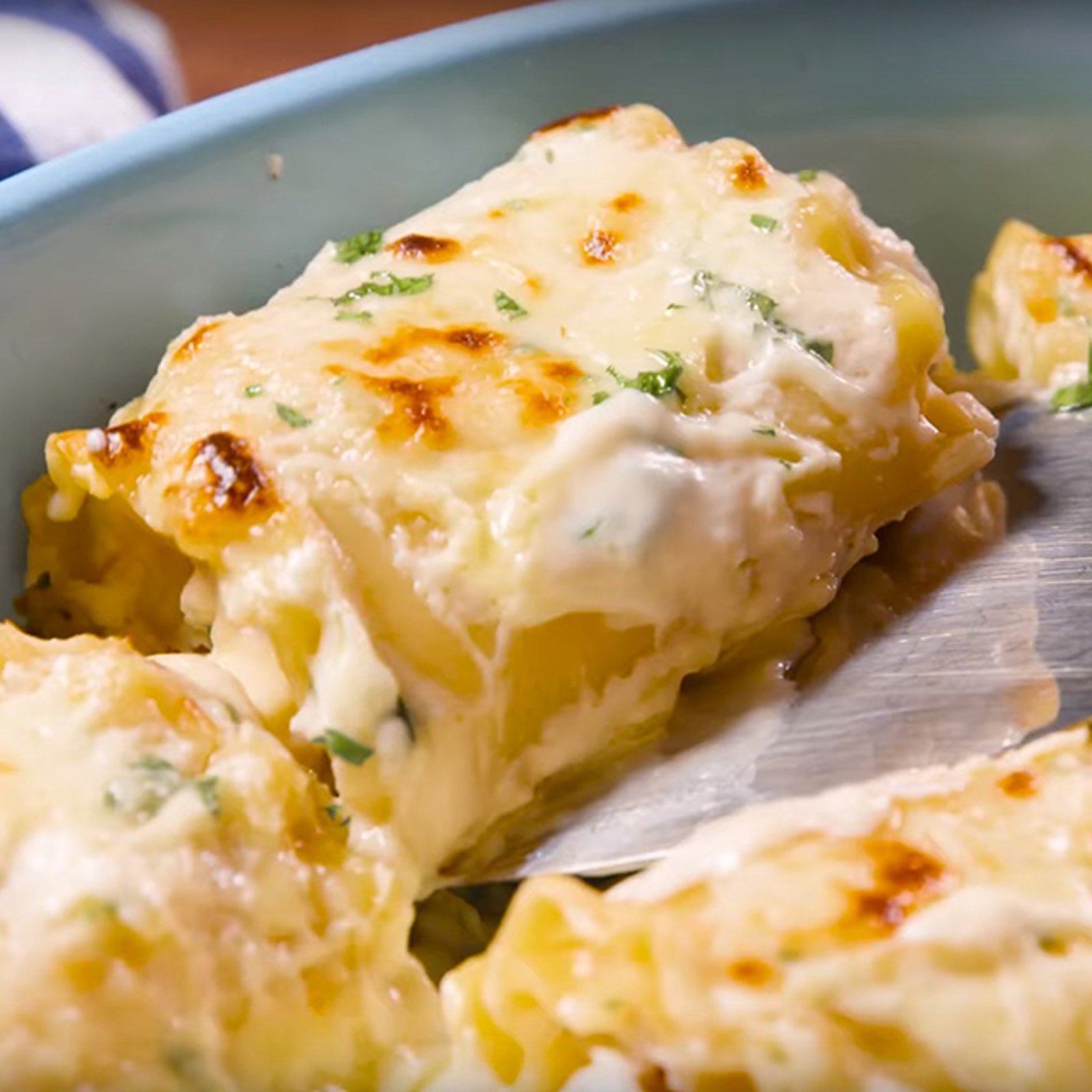 Revisitez vos classiques! Mes rouleaux de lasagne au poulet sont hallucinants!