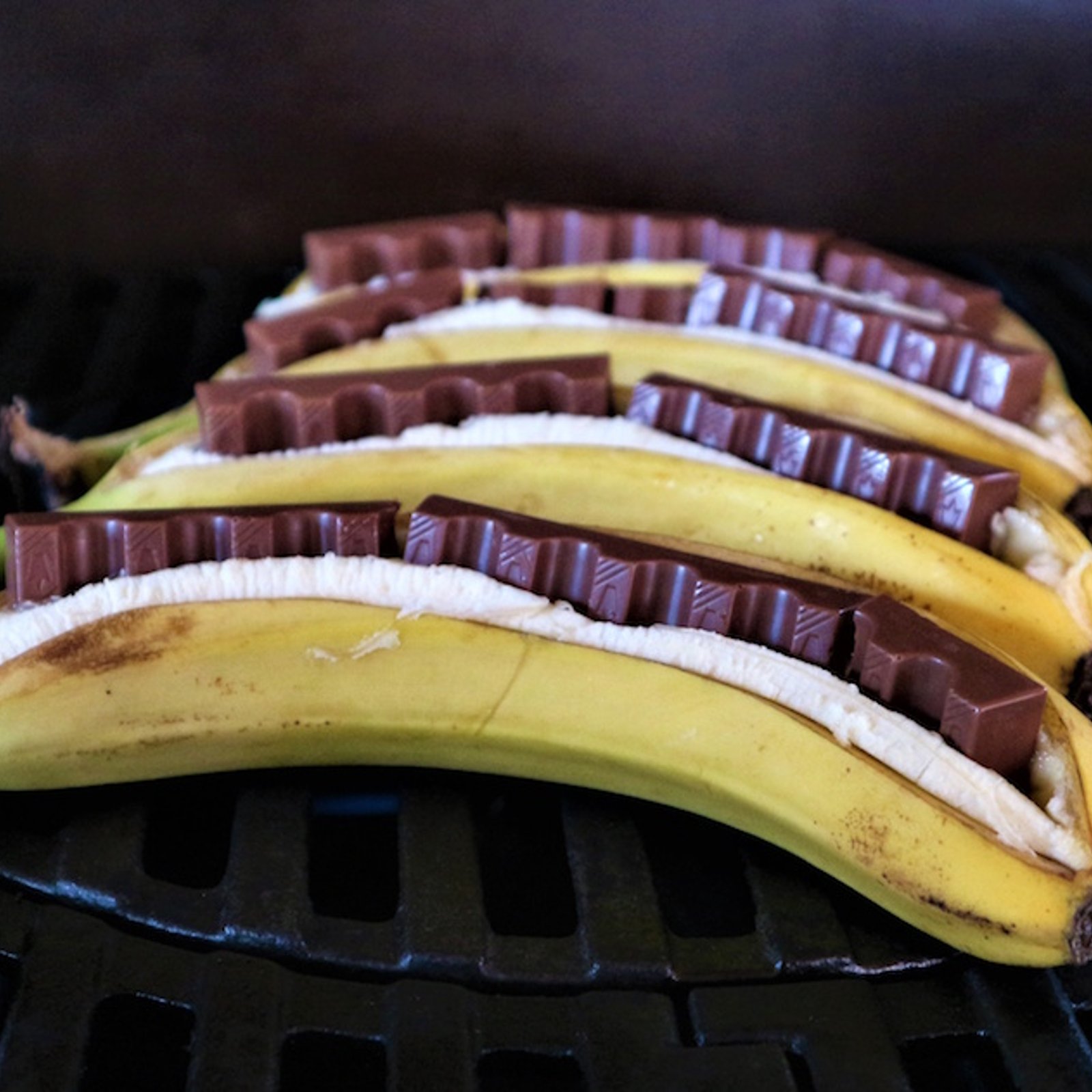 Bananes sur le BBQ: 3 recettes faciles pour se sucrer le bec cet été!