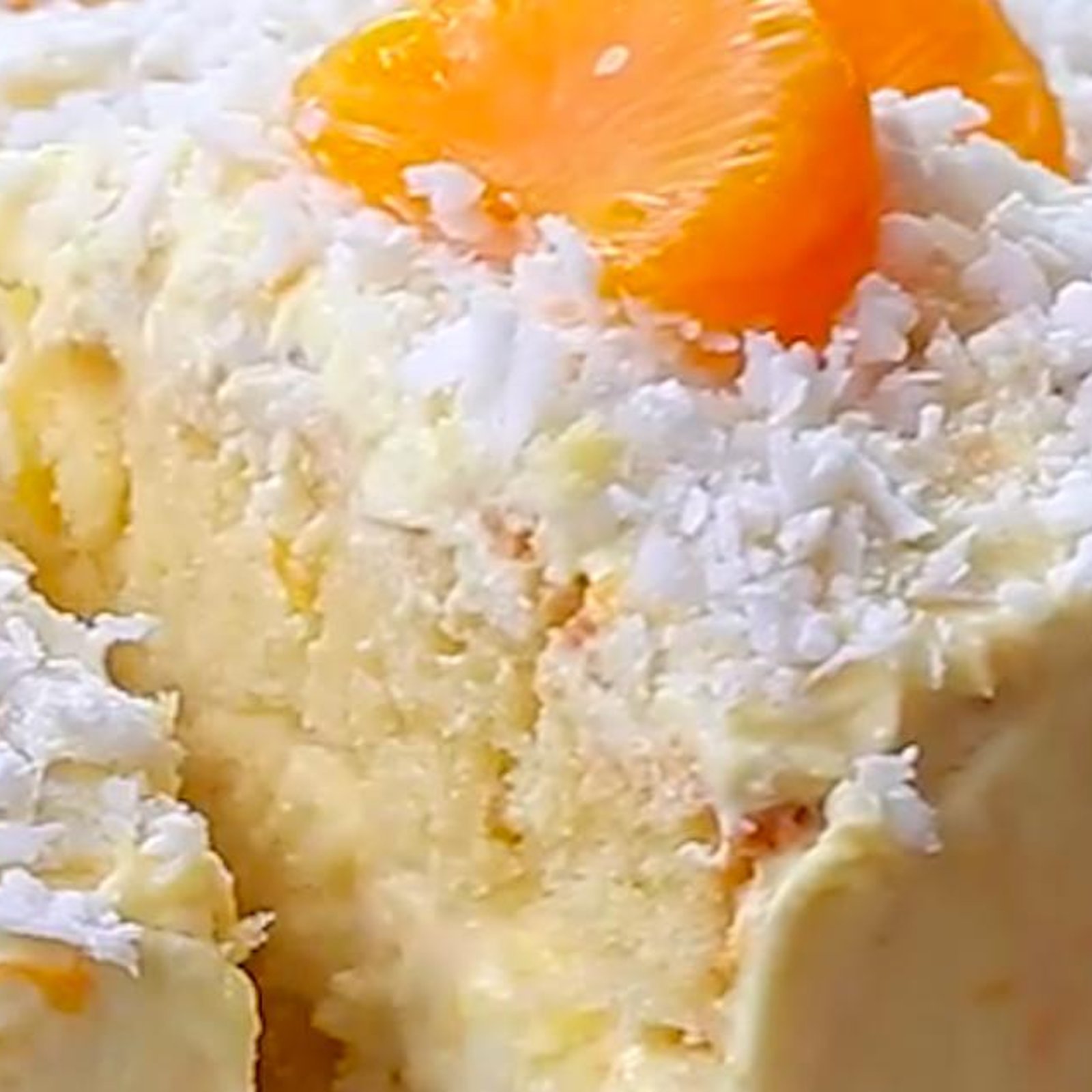 Du soleil dans notre automne: un sublime gâteau à la noix de coco et aux agrumes