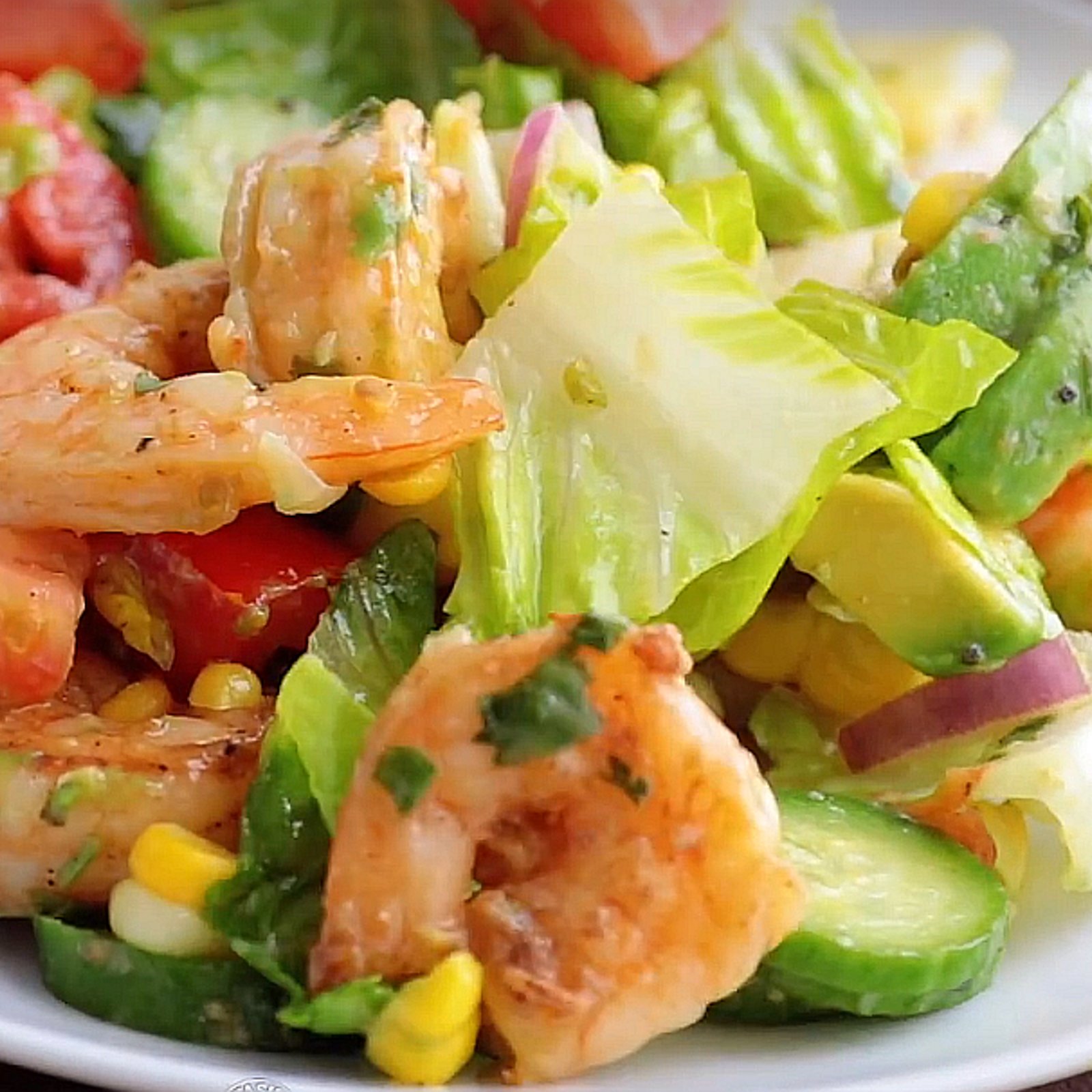 Salade fraîcheur aux avocats et aux crevettes