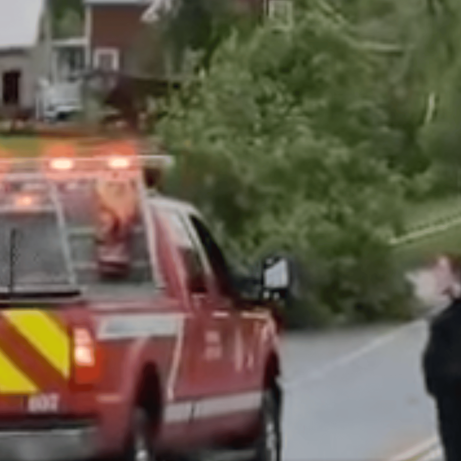 Frappé par la tornade, un Québécois a tout perdu 