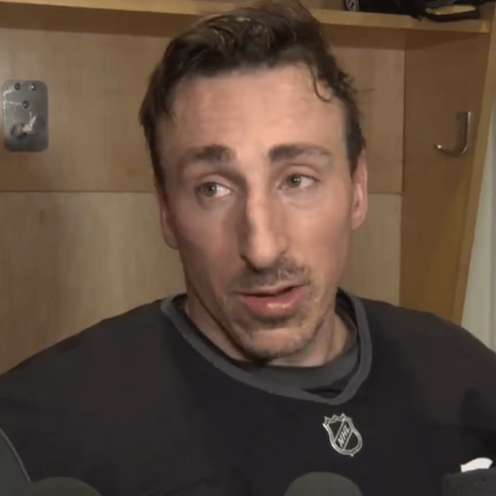 Brad Marchand dit sa façon de penser aux fans du Centre Bell qui huent l'hymne national américain