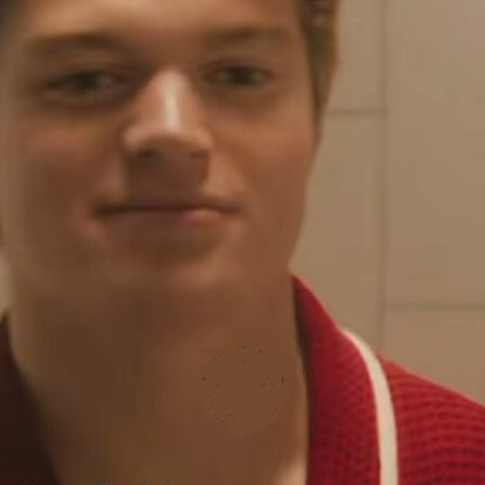 Cole Caufield est en vedette dans une pub de Old Spice