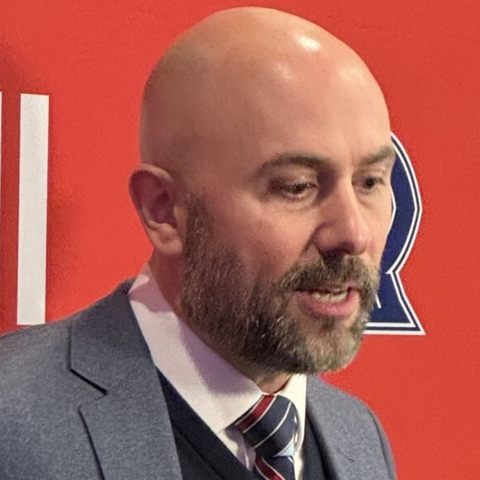 Pascal Vincent affirme que les jeunes espoirs du CH ne sont pas assez gros et forts physiquements