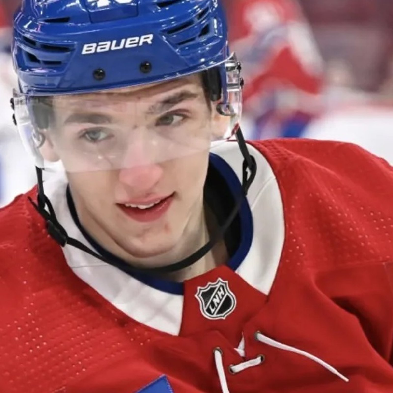 La LNH rectifie le tir à l'endroit de Lane Hutson