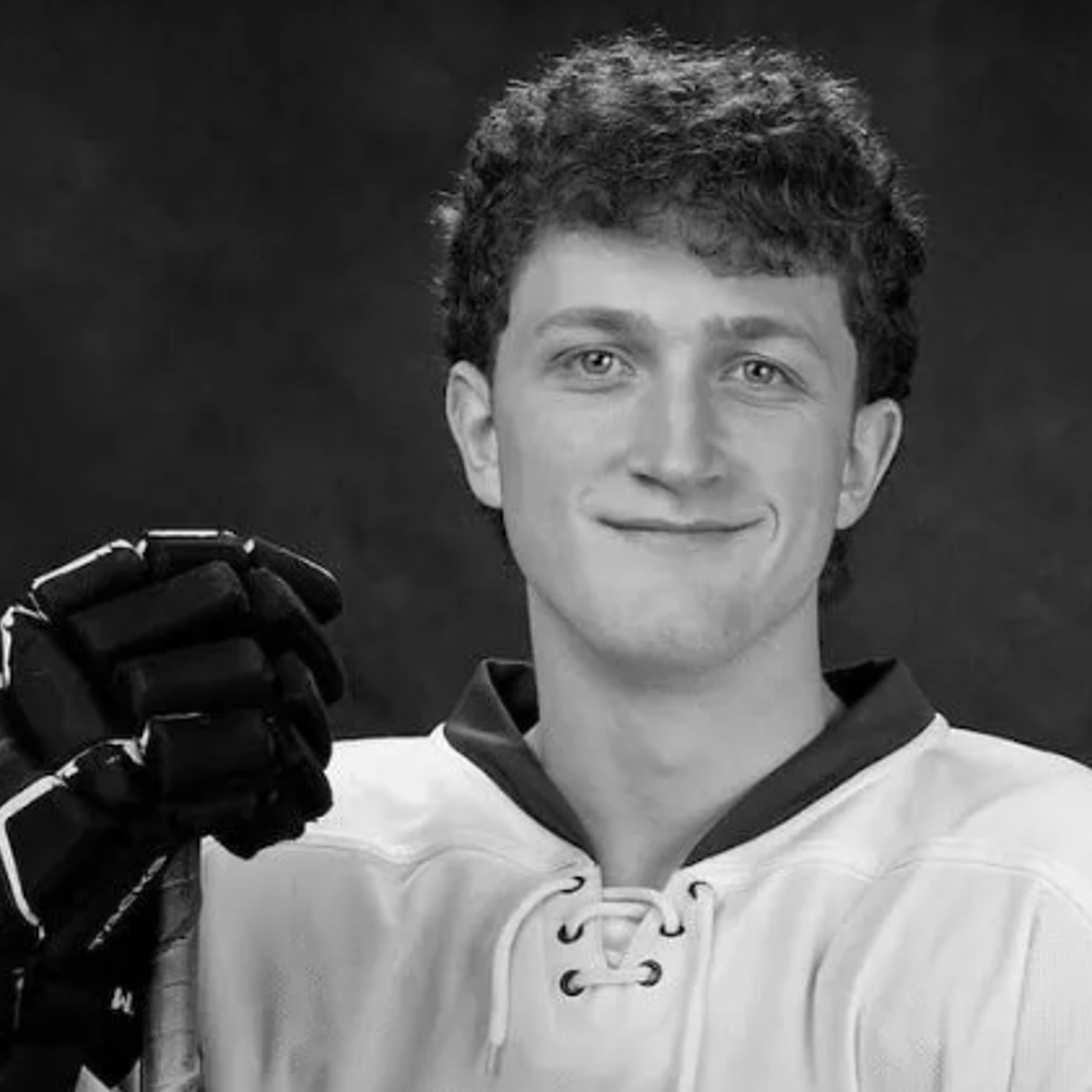 Un joueur de hockey de 17 ans perd la vie en plein match