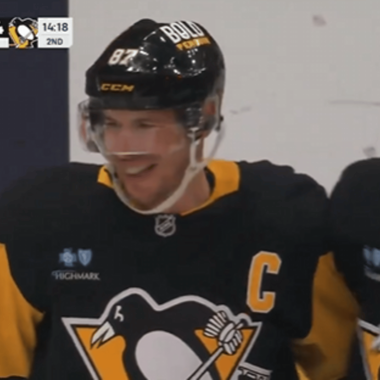 Sidney Crosby dépasse Joe Sakic dans l'histoire de la LNH