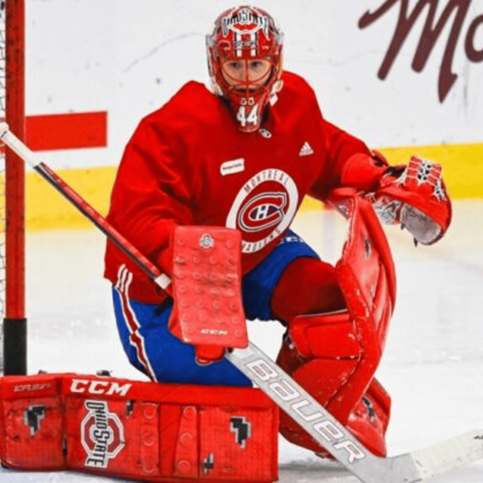 Le Canadien annonce le premier départ de Jakub Dobes dans la LNH