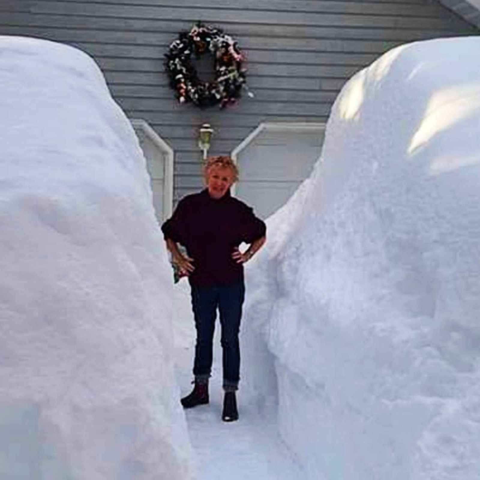 Voici des images impressionnantes de l'intense tempête de neige qui a frappé une partie de l'Ontario