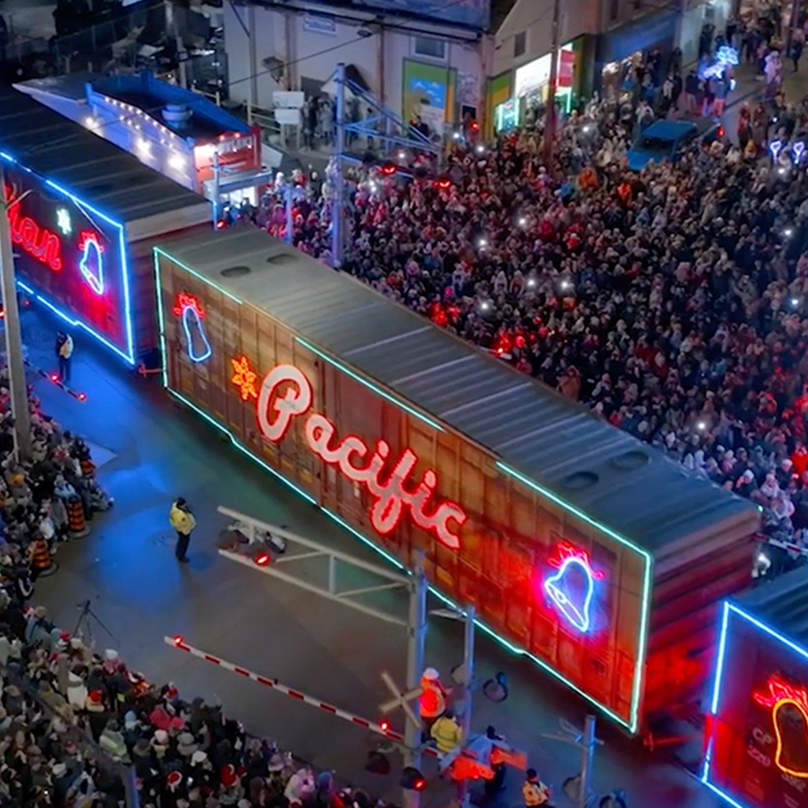 Le fameux Train des Fêtes va passer au Québec cette semaine et voici ce que vous devez savoir