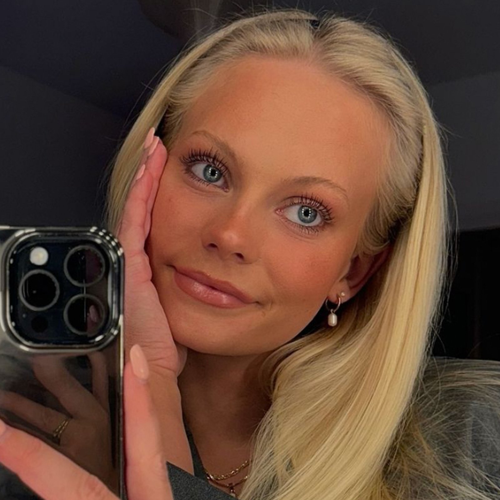 Swedish hockey star Jennifer Carlsson goes viral for her stunning looks both on and off the ice!