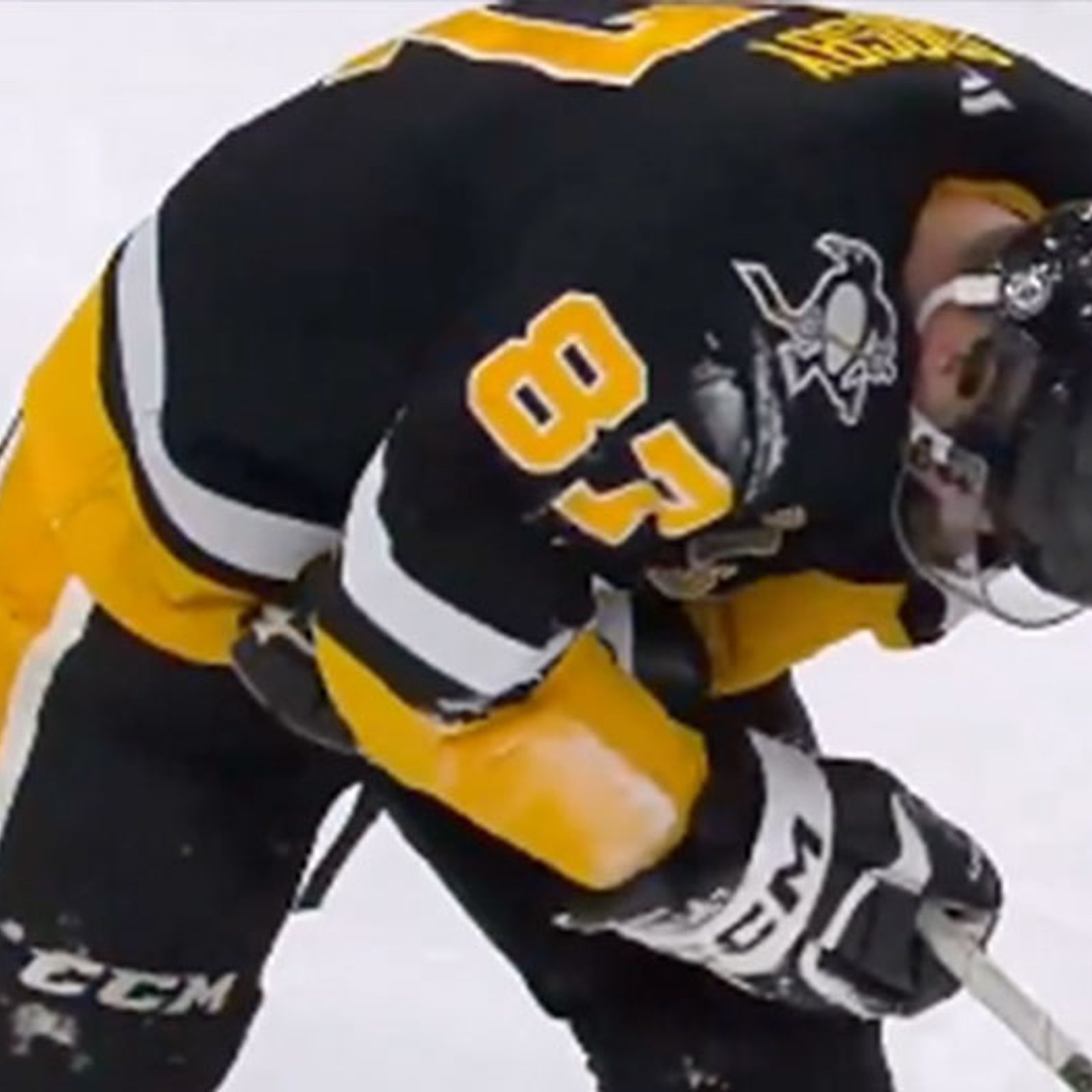 Disaster strikes for Penguins and Team Canada after Sidney Crosby leaves with injury