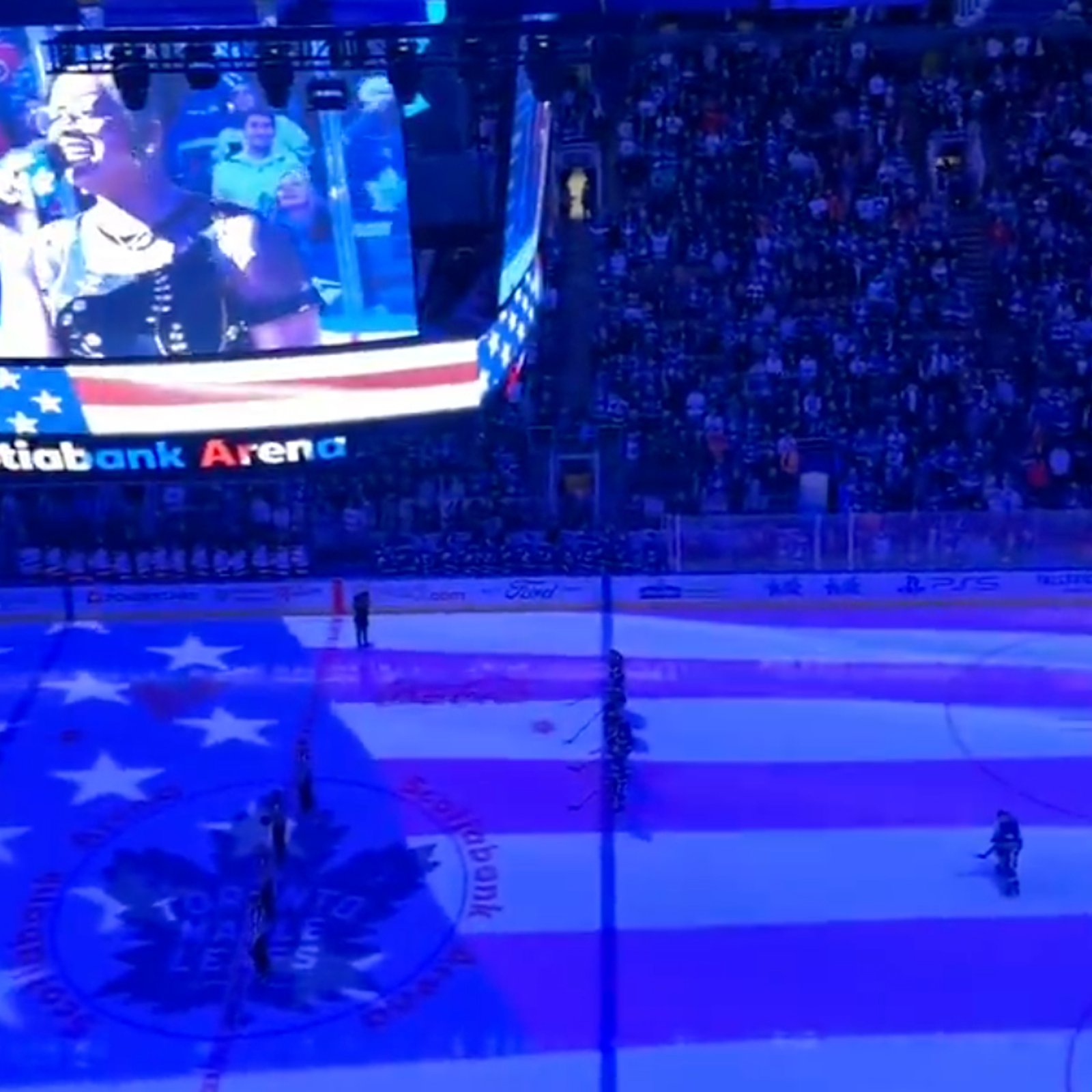 Loud boos erupt in Toronto during American anthem on Wednesday night