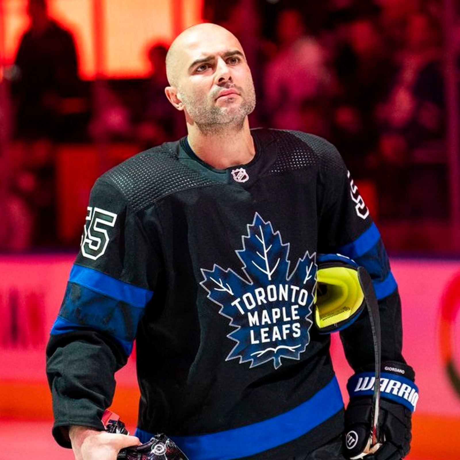 Mark Giordano in talks with 4 teams for 1 more year in the NHL.