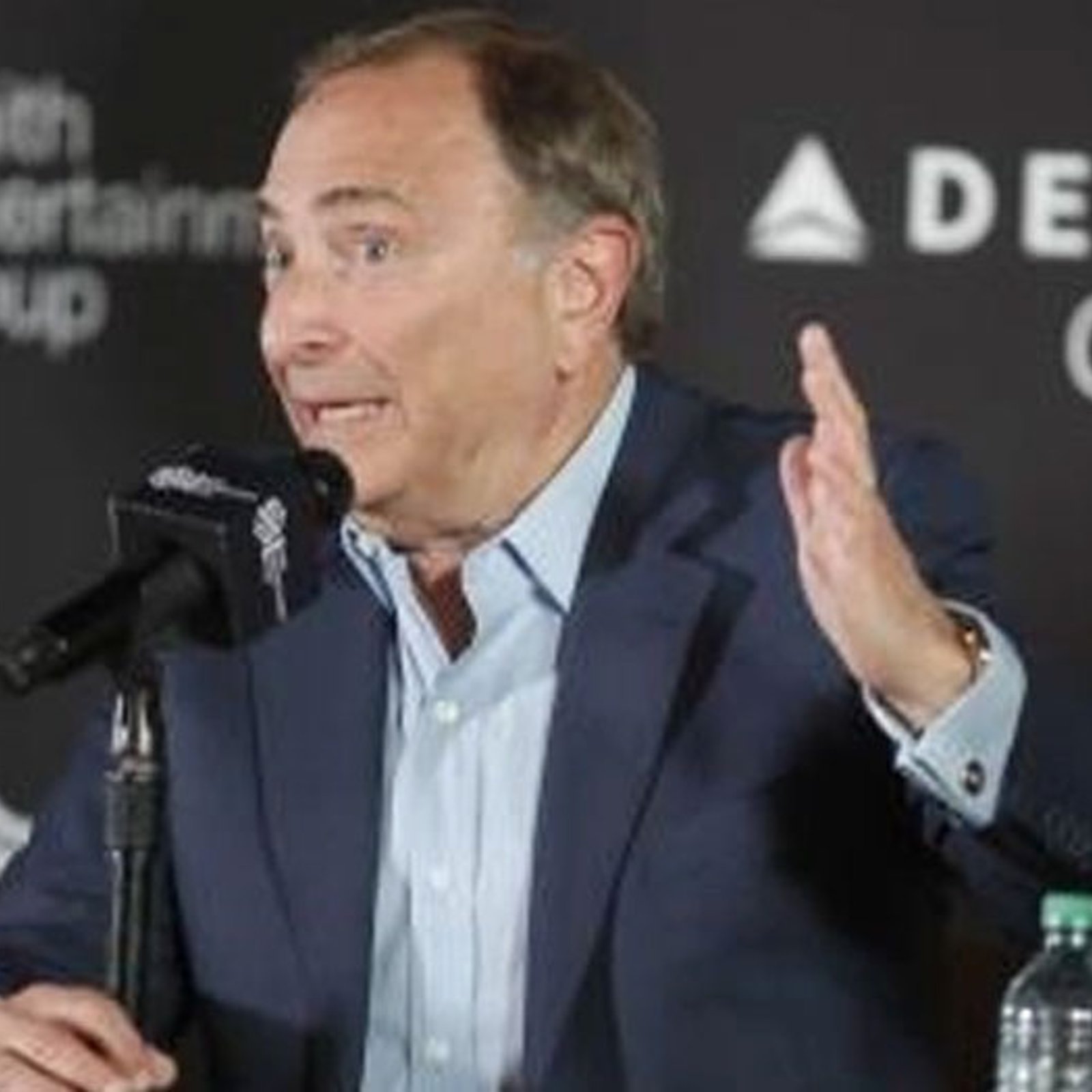 Gary Bettman gets an angry, frustrated response when asked about NHL expansion