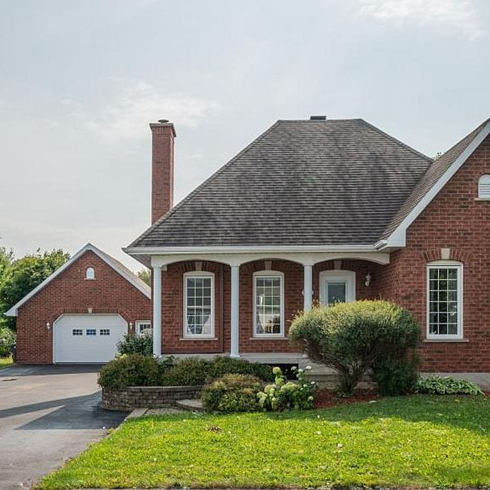 Parfait cottage familial avec une vaste cour sans voisin arrière