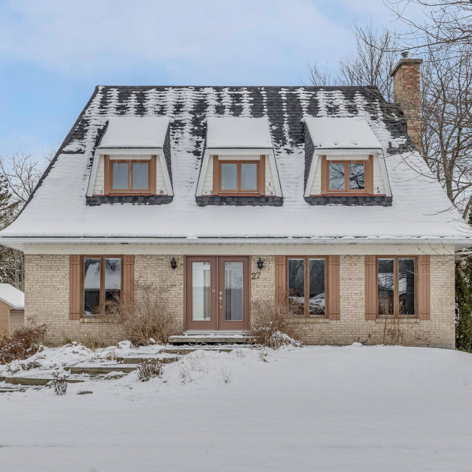 Charmante maison de 5 chambres à vendre pour 299 000 $ 