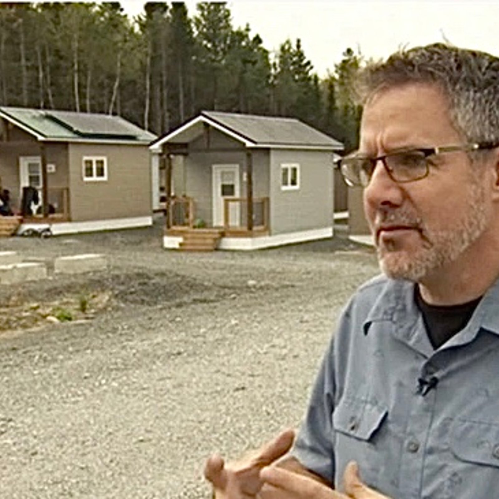 Un millionnaire canadien construit près de 100 maisons pour les sans-abri de sa ville