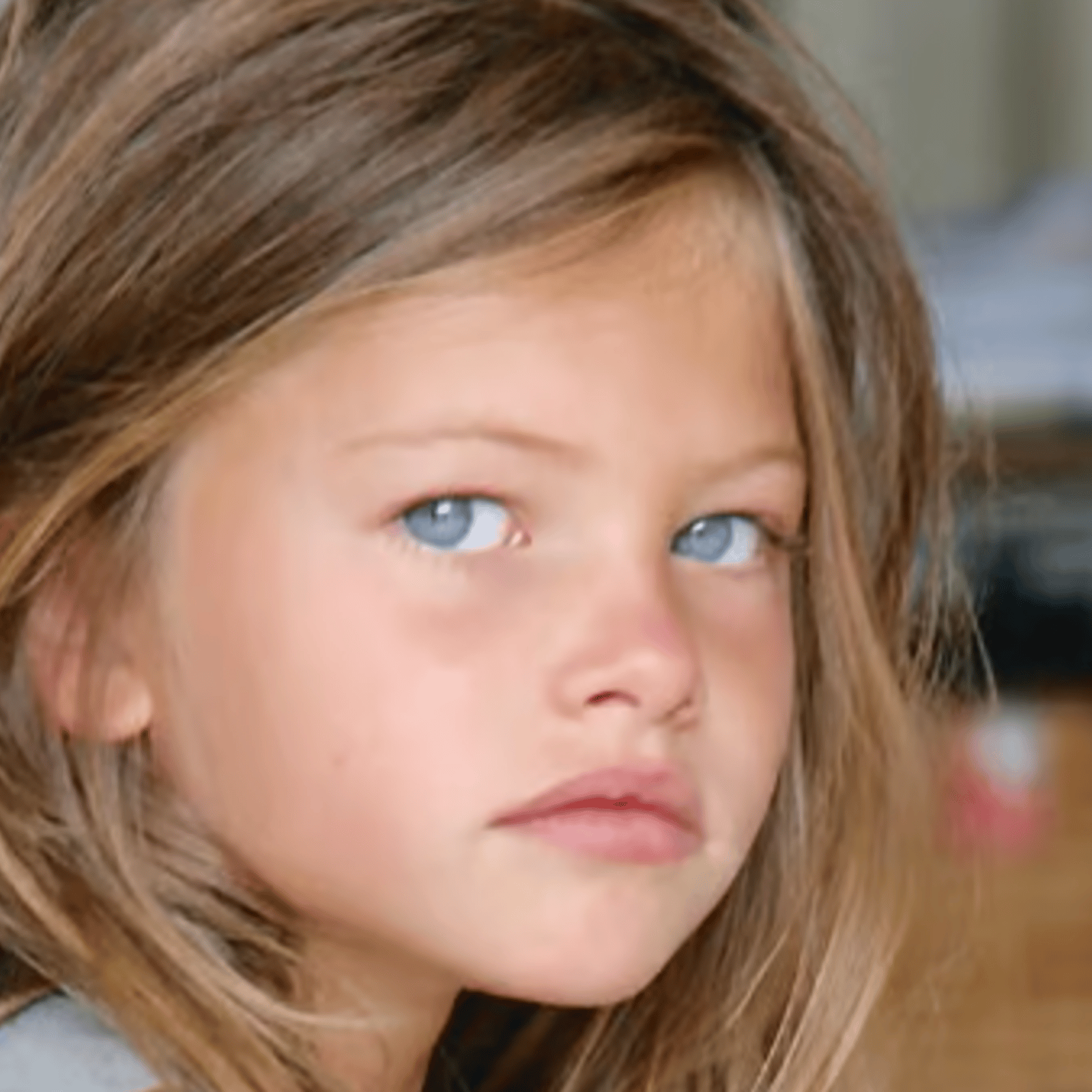 À 24 ans, Thylane Blondeau, celle qu’on surnommait la « plus jolie fillette du monde » a bien changé 