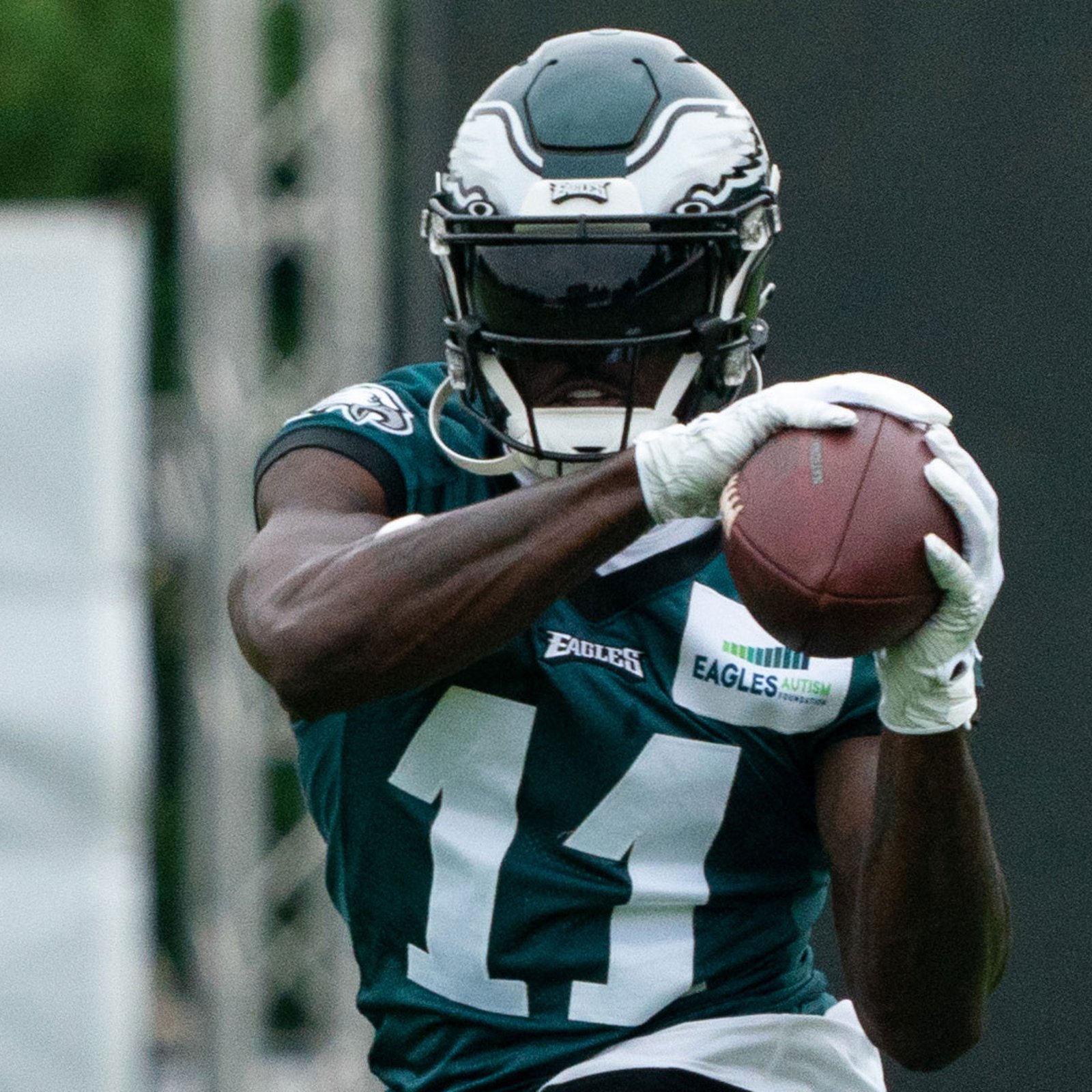 Eagles' A.J. Brown faced serious health risk at practice 