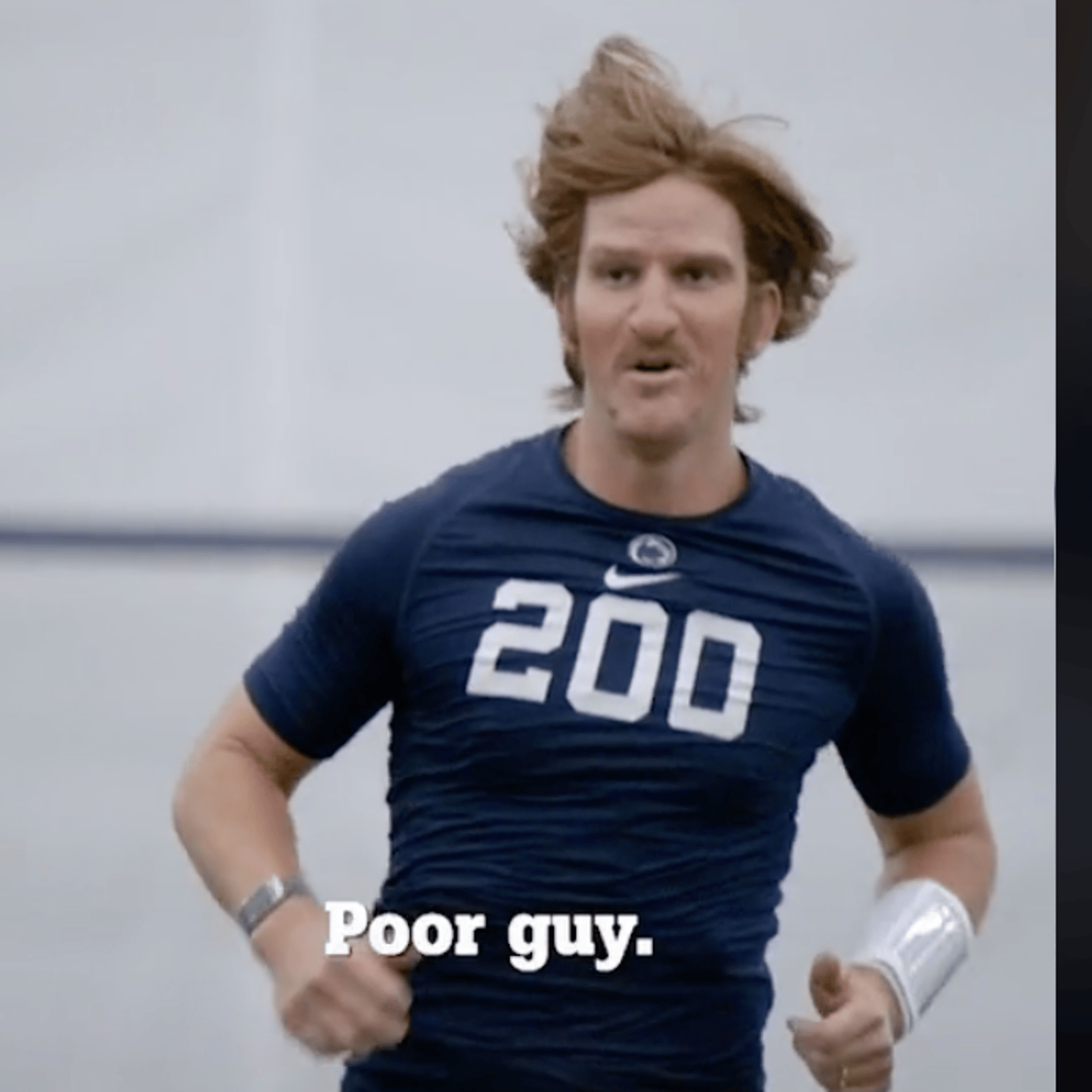 VIDEO | Eli Manning goes undercover at Penn State training camp 