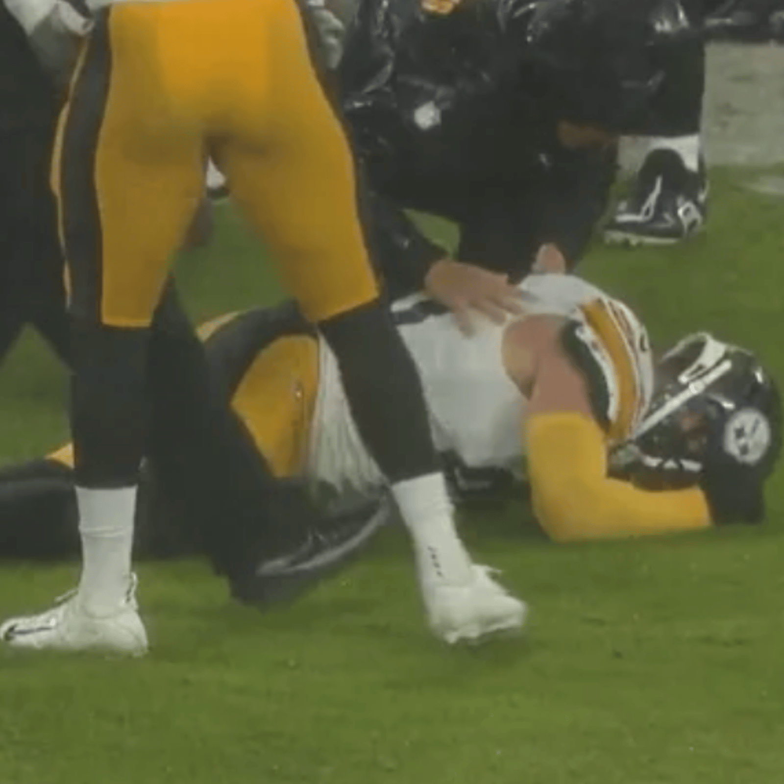 Latest update on T.J. Watt's injury is not good 