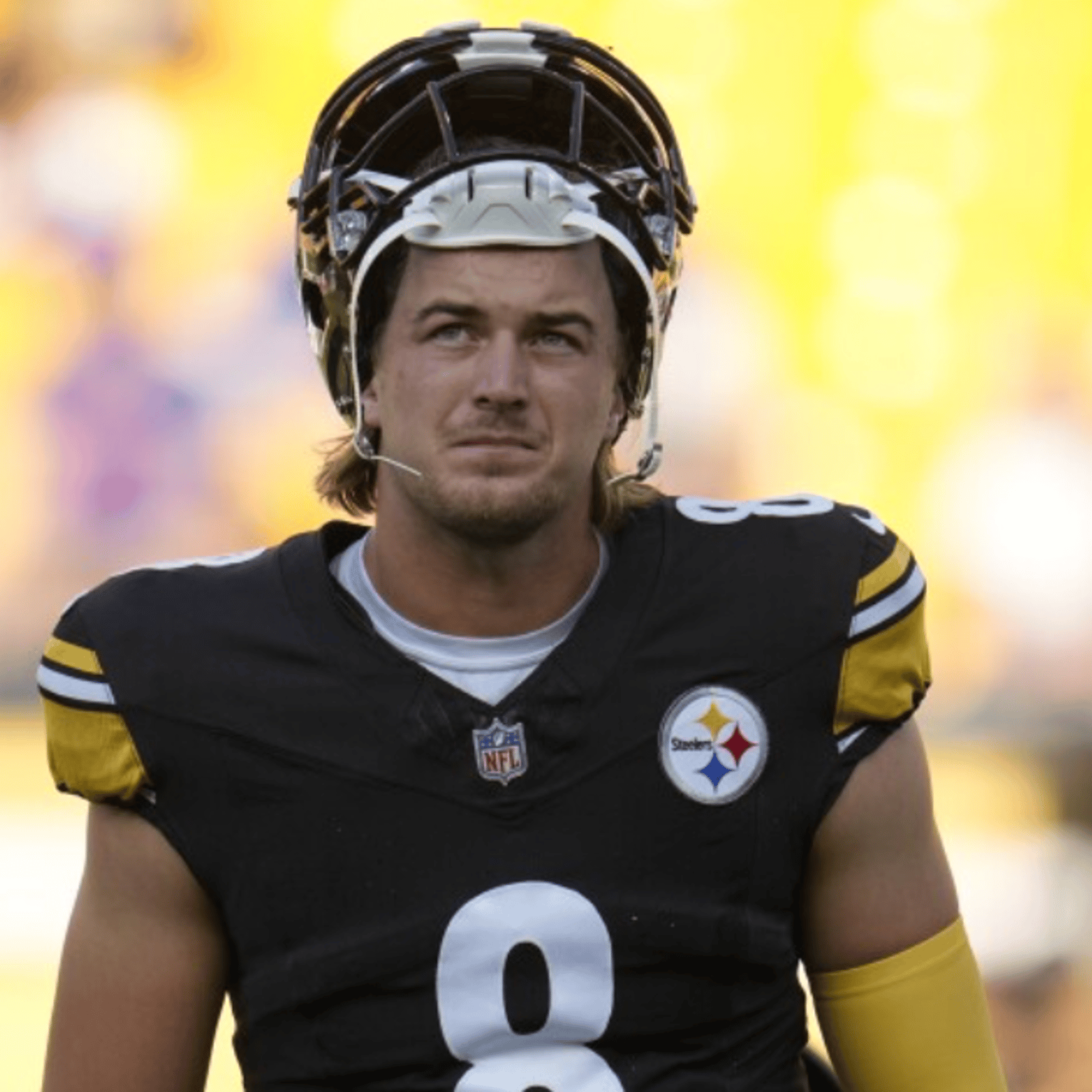 Report: Steelers staff angered at Kenny Pickett criticism 