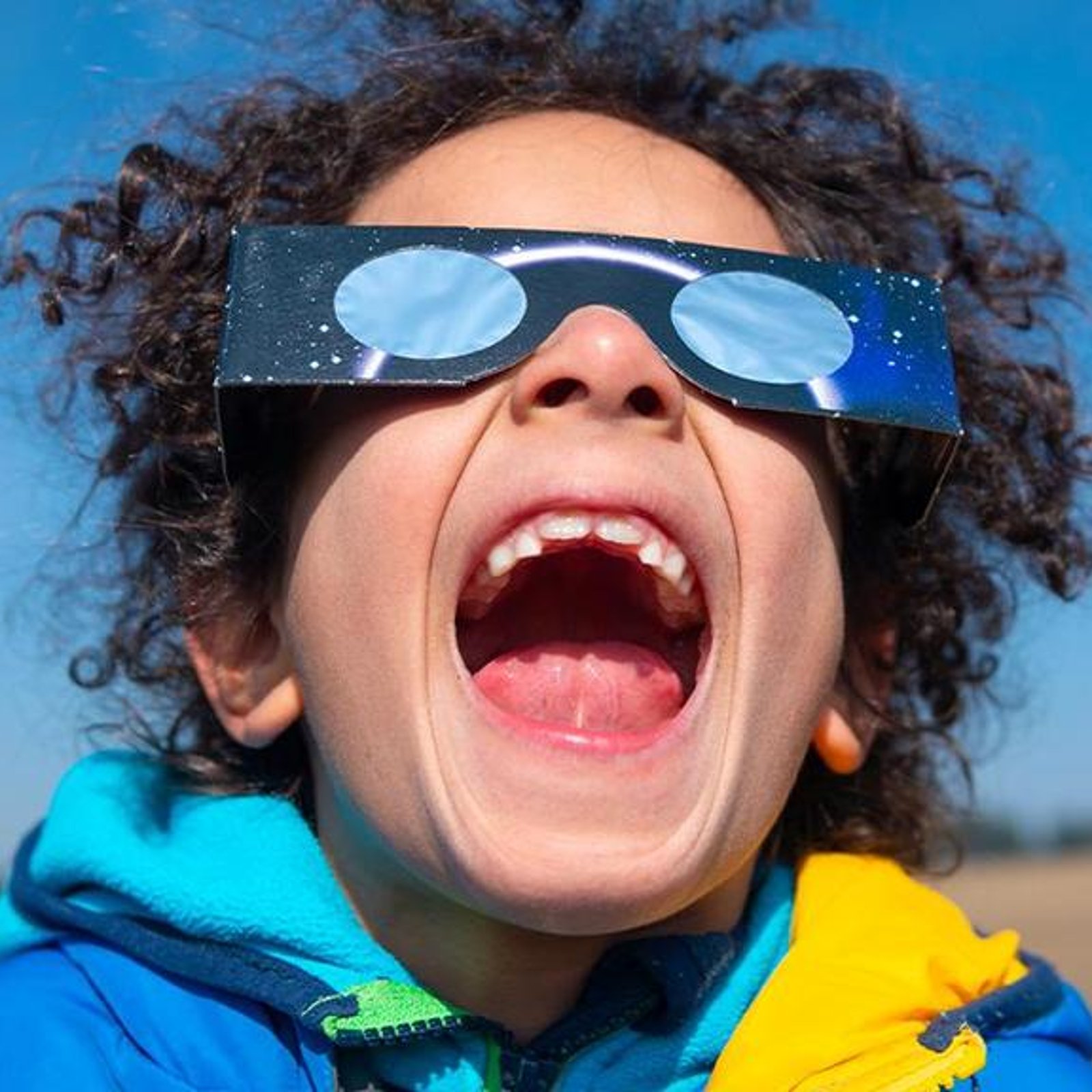 Des écoles décident de rester ouvertes pour l'éclipse du 8 avril.