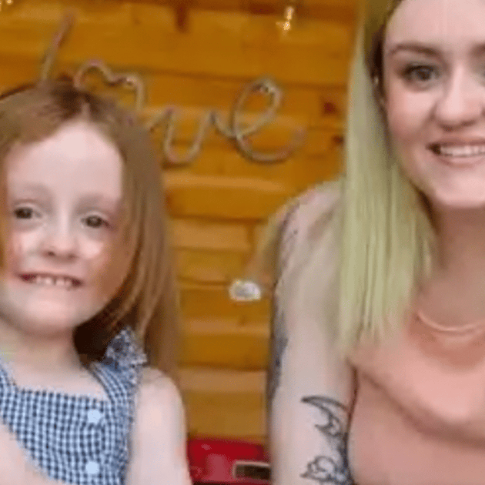 Une fille de 8 ans obligée de porter des couches car elle ne peut pas utiliser les toilettes de son école
